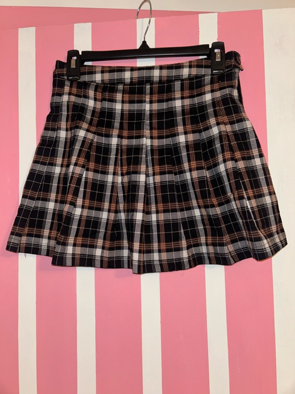 Full Tilt Plaid Pleated Mini Skirt - Black, Brown & White